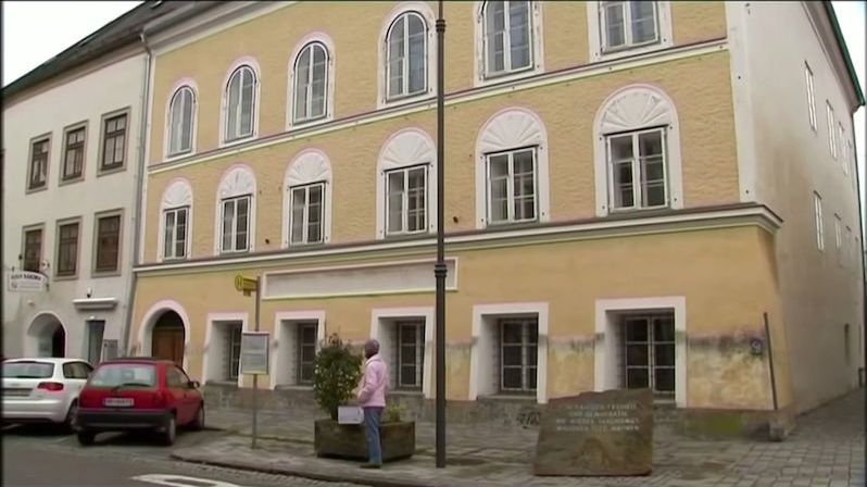 V Hitlerově rodném domě se usadí policie
